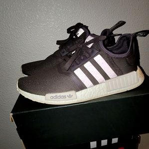 Adidas Finish Line x NMD_R1 Urban Trail